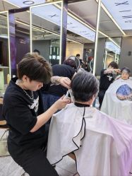 点击看大图 -藤野造型烫发染发