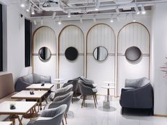 -Fridi Patisserie Cafe