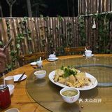 一小碗广东的,一小碗海南当地的