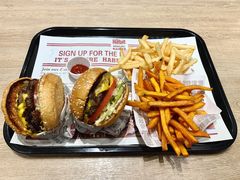 -The Habit Burger Grill 哈比特汉堡(爱琴海店)