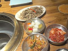 -小花花炭火烤肉·十五年延吉风味(左家庄店)