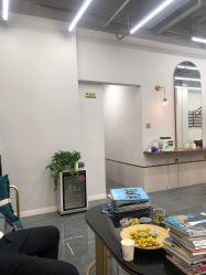 -茶发Salon·烫发染发理发