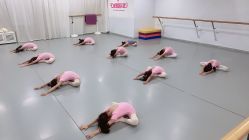 -艺佳舞蹈培训学校