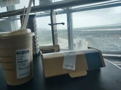 -星巴克(青岛火车北站候车大厅店)