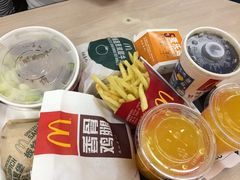 -麦当劳(中唱大厦店)