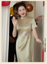 -禾米旗袍妈妈装礼服定制(嘉业国贸店)