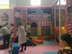 -蒙特利亲子乐园