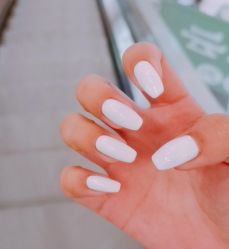 -蜜丝卡伦美甲美睫半永久