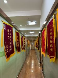 -苗医生专业祛痘·皮肤管理