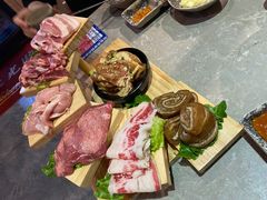 -哈哈碳都·牛肋条无限自助烤肉(台江万达店)