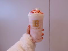 草莓撞撞宝藏茶-奈雪的茶(优特汇店)