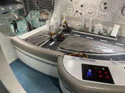 -MINI MARS KIDS CLUB亲子家庭中心(长宁天山店)