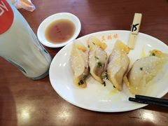-小姜锅贴(凤凰街店)