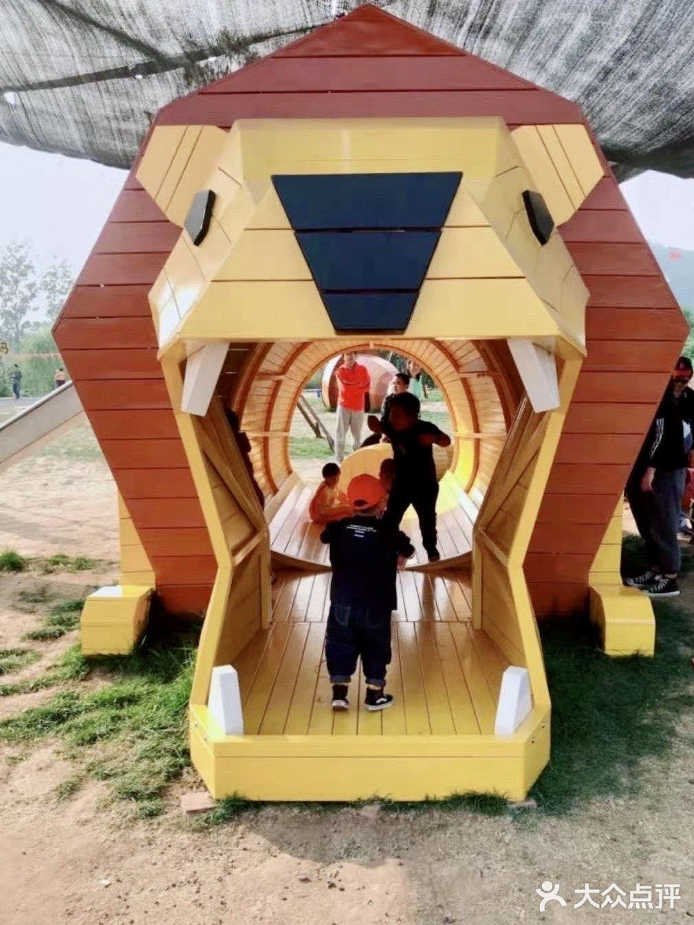 打卡山水间无动力自然亲子乐园