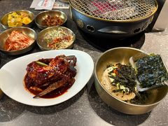 -草家酱蟹炭火烤肉店(珲春南路二店)