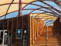 -怀托摩萤火虫洞