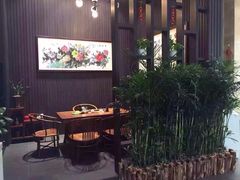 -宝捷星宝马·奔驰·保时捷专修·特斯拉钣喷中心(宝安店)