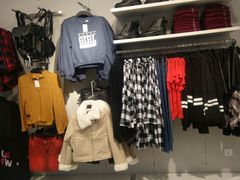 -H&M(天一广场店)