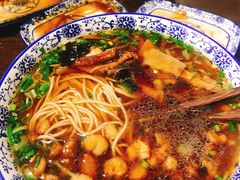 红汤面底-裕兴记•蟹黄面馆(人民广场店)