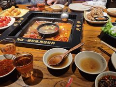 -老牌坊云南鱼豆花火锅(爱建店)