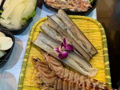-鲜入围煮花胶鸡海鲜火锅