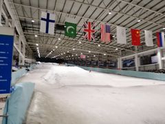 -乔波室内滑雪场