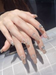 -UGIRL有个美甲