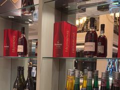 -浅深(世茂滨江精品店)