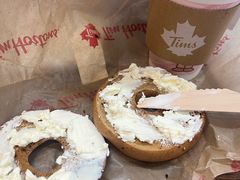 肉桂提子贝果-Tims天好咖啡·贝果(前海世茂店)