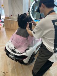 -奇怪的独角兽亲子理发沙龙
