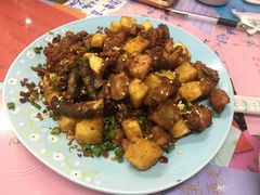 -泸沽肴(泸沽湖大洛水村农村信用社旁店)