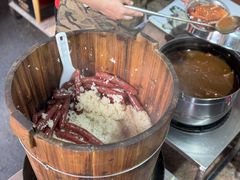 -梁阿婆廿年老牌扣肉糯米饭