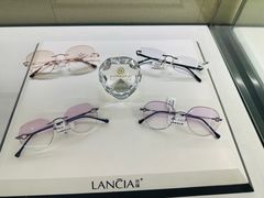 -光明眼镜·蔡司授权(徐泾店)