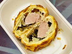 黑松露牛排惠灵顿可颂-HOT CRUSH趁热集合·现烤面包(环球港店)