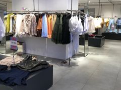 -URBAN REVIVO(欢乐海岸购物中心店)