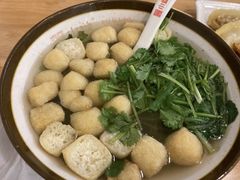 油豆腐粉丝汤-小姜锅贴(凤凰街店)