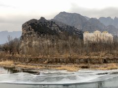 -百里峡七彩艺术小镇