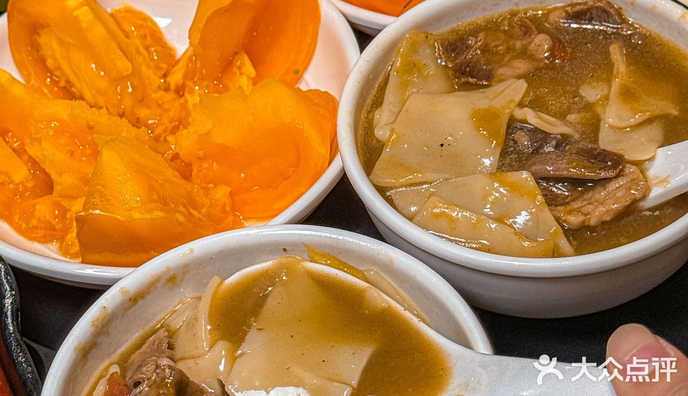 网友诚不骗我，这口鄂尔多斯烤羊腿确实好吃[流泪]