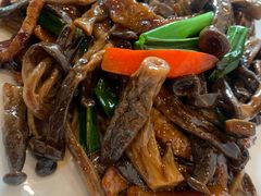 里脊肉炒鹿茸菌-茶油香闽南菜·花园餐厅(前埔店)