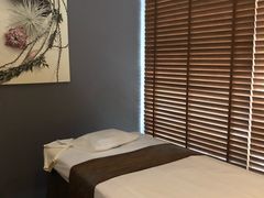 -Let’s Relax Spa(Terminal 21 Asok)