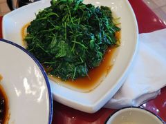 -侬佳蒸菜馆(听潮店)