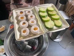 -围炉肉舍•炭烤活鳗•丹东海鲜烤肉(步行街店)