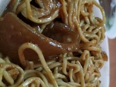 -松树干拌面店