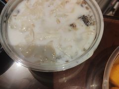 桃胶牛奶-赵记传承·中式甜品(珠海香洲柠溪大道店)