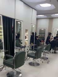 点击看大图 -八佰伴8008星级形象店