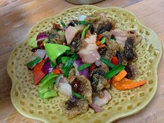 蕨粑炒腊肉-古城苗家土菜馆(河景餐厅店)