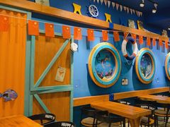 -多彩贵州城极地海洋世界