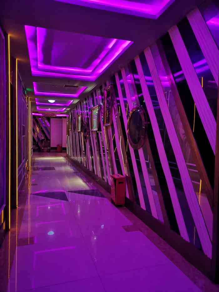 台北星光88ktv(巴国城店)-"10月22日,晚上同学们在巴国城吃完火锅.