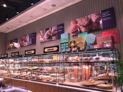 面包甜点陈列柜-巴黎贝甜(华堂新辰汇店)