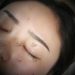 -一个差评成就的纹眉店